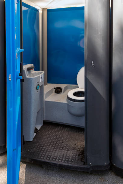 Best Portable toilet rental cost  in North Liberty, IA